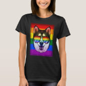 ゲイシベリアハスキー犬レインボーLGBTプライド国旗のカット Tシャツ (正面)