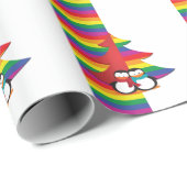 ゲイプライドのペンギンのカップル付きクリスマスツリー ラッピングペーパー (ロールコーナー)