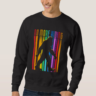 ゲイプライドを隠さない LGBTQサポート サスカッチ C スウェットシャツ