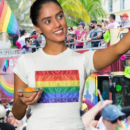 ゲイプライドクラシックフェイクシルクレインボーフラッグLGBTQおもしろい Tシャツ