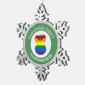 ゲイプライドブラックエンジェル国旗のクリスマスパーソナライズされた スノーフレークピューターオーナメント (右)