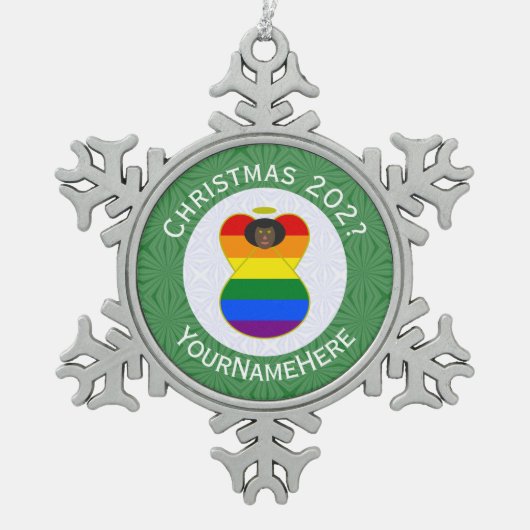 ゲイプライドブラックエンジェル国旗のクリスマスパーソナライズされた スノーフレークピューターオーナメント (正面)
