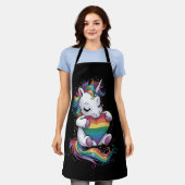 ゲイプライドユニコーンハートレインボーフラッグLGBT エプロン (着用した状態)