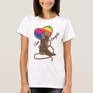 ゲイプライドレズビアンIラブ女性のカーボーイレインボーハート Tシャツ