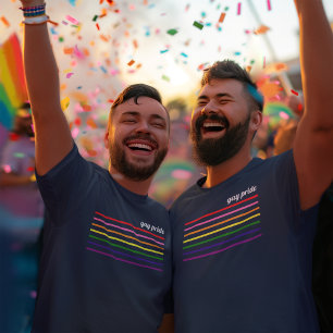 ゲイプライド月LGBTQレインボーカラー文字ストライプ Tシャツ