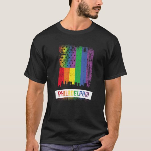 ゲイプライドLgbt Lgbtqレインボーシティスカイラインフィル Tシャツ (正面)
