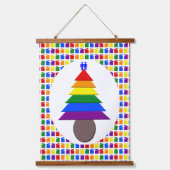 ゲイメンレインボークリスマスツリーとプレゼント 吊り下げ型タペストリー (正面)