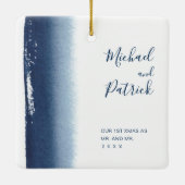 ゲイ新初めてのクリスマス結婚した セラミックオーナメント (裏面)