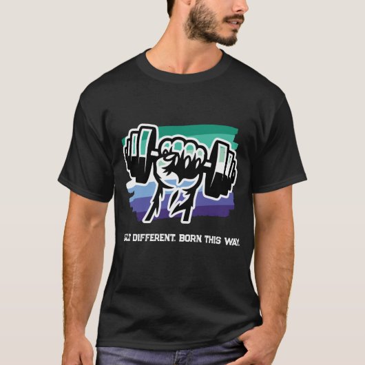 ゲイ男性MLMプライドジムシャツ — フィストダンベル 2026 Tシャツ (正面)