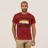 ゲイ・ベアーズ・プライド・フラッグ セーブ・ア・ホース・ライド・ア・ベア Tシャツ (正面フル)