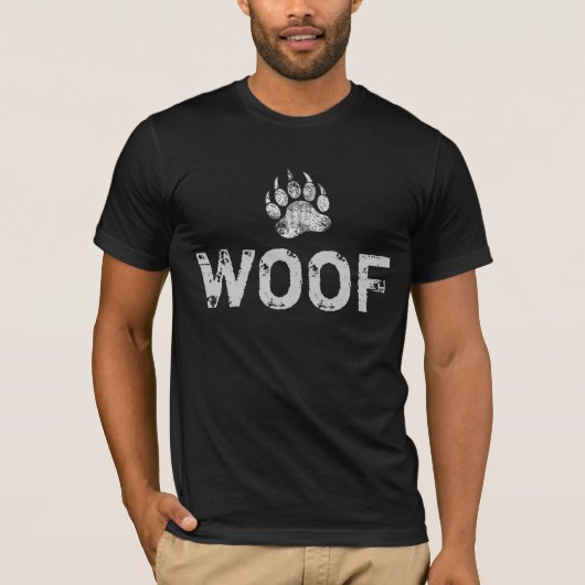 ゲイ・ベア・プライド ディストressed ベア・パウ・WOOOF Tシャツ (正面)