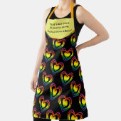 ゲイLGBTQレインボーハートパターンビジネス名 エプロン (インサイチュ)