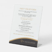 ゲストキッチンブラック金ゴールド物件レンタル事業 台座サイン (正面)