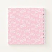 ゲストブックベビーシャワーガールピンクの白いベビーベッド ノートブック (裏面)