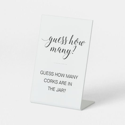 ゲスト参加型のラベルアクティビティ「ワインボトルキャップの数を当ててみよう」 台座サイン (正面)