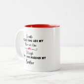 ゲッおもしろいグ、私は私の弟のた結婚しため笑う ツートーンマグカップ (正面左)