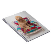 ゲッティイメージ |かわいいゴルデンドール ノートブック (右側)