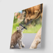 ゲッティイメージ |愛する犬と猫 スクエア壁時計 (傾斜)