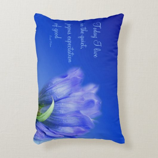 ゲンティアンフラワーライフアティチ感動的ュード引用文 アクセントクッション (正面(垂直))