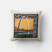 ゲートウェイアーチ |ミズーリ、セントルイス クッション (正面)