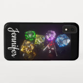 ゲーマーおたくD&Dサイコロ名前をカスタムする Case-Mate iPhoneケース (裏面(横))