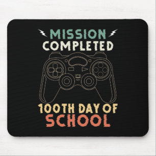ゲーマーのための日100日の学校のおもしろいゲーマーの学生 マウスパッド