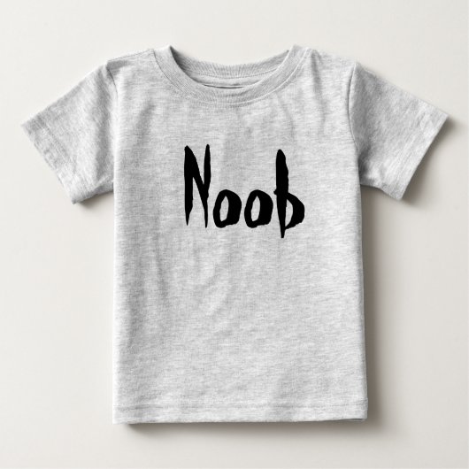 ゲーマーのベビークリーパー – Noob in Black ベビーTシャツ (正面)