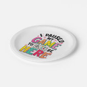 ゲーマーの女の子ここにビデオを見るために私のゲームを一時停止おもしろいした ペーパープレート (アングル)