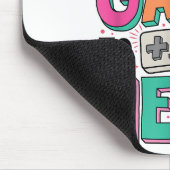 ゲーマーの女の子ここにビデオを見るために私のゲームを一時停止おもしろいした マウスパッド (コーナー)