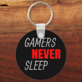 ゲーマーは決して眠らないビデオゲーム恋人のギフト キーホルダー (正面)