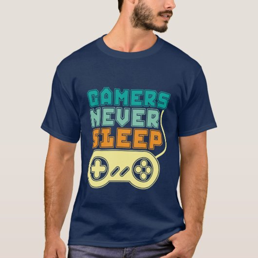 ゲーマーカッコいいTシャツゲーマーは決して眠らない Tシャツ (正面)