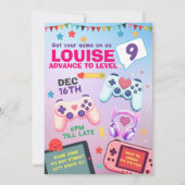 ゲーマーガールカラフルピンクビデオゲーム誕生日 招待状 (正面)