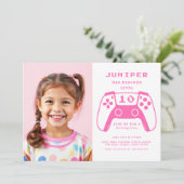 ゲーマーガールズ ピンク キッズ 誕生日パーティー 写真 招待状 (スタンド正面)