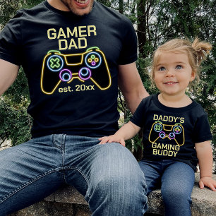 ゲーマーパパEst Dateゲーミングファーザーチャイルドマッチング Tシャツ