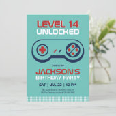 ゲーマーボーイレベルのアンロックされたビデオゲーム誕生日 招待状 (スタンド正面)