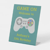 ゲーマーモダン任意の年齢の誕生日パーティーへようこそ 台座サイン (正面)