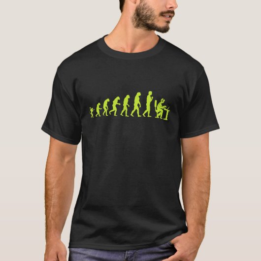 ゲーマー向けの楽しいゲームの進化 Tシャツ (正面)