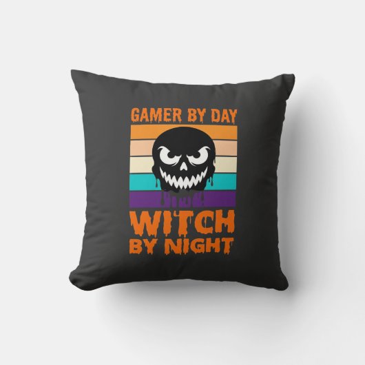 ゲーマー魔女ハロウィンリトロスカル クッション (正面)