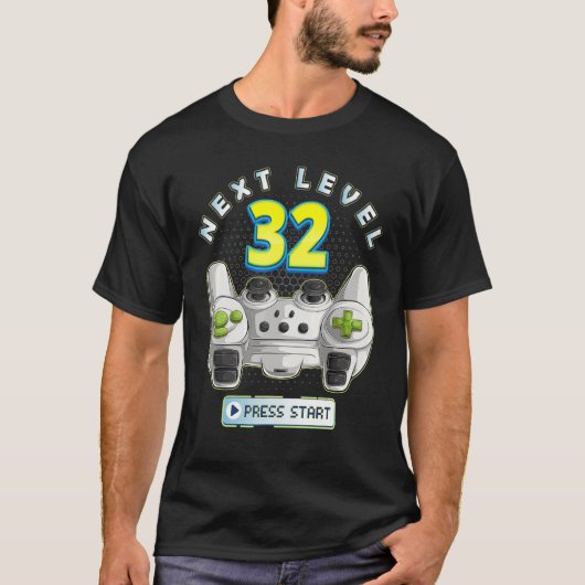 ゲーマー32歳の誕生日レベルアップ32ゲームコントローラー Tシャツ (正面)