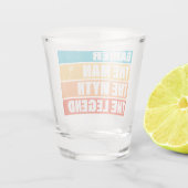 ゲーマー。男だ。神話。伝説。 ショットグラス (裏面)