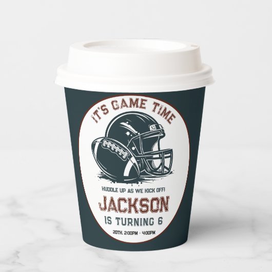 ゲームの時間だ!サッカーの誕生日の子供たちをキックオフ 紙コップ (正面)