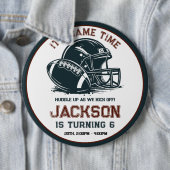 ゲームの時間だ!サッカーの誕生日の子供たちをキックオフ 缶バッジ (インサイチュ)