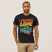 ゲームを一時停止して来た 面白い カラフルなゲーマー Tシャツ (正面フル)