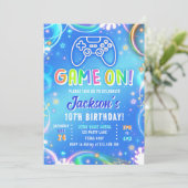 ゲームオンネオンビデオゲームアーケードVR男の子の誕生日 招待状 (スタンド正面)