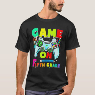 ゲームオンファイフグレードコントローラゲーマー誕生日少年 Tシャツ