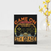 ゲームオンファイブグレードウェルカム新学期ゲーマーボーイ カード (黄色い花)