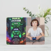 ゲームオン、ボーイビデオゲーム誕生日写真 招待状 (スタンド正面)