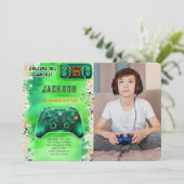 ゲームオン、ボーイビデオゲーム誕生日写真 招待状 (スタンド正面)