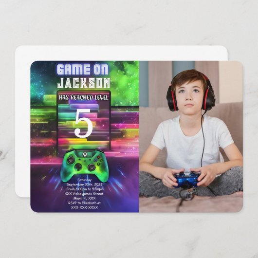 ゲームオン、ボーイビデオゲーム誕生日写真 招待状 (正面/裏面)