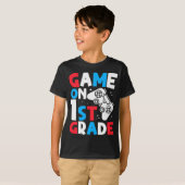 ゲームオン!小学1年生 学校生活スタート おもしろ Tシャツ (正面フル)